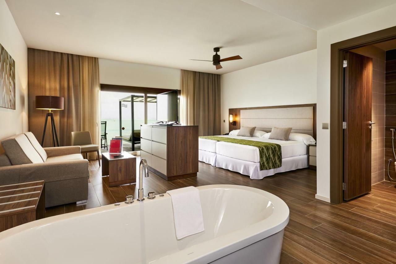 Junior Suite Superior sull'Acqua